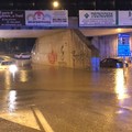 Violento temporale su Trani, ancora auto bloccate al sottovia