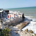 Rischia di annegare, in due traggono in salvo un bagnante sul lungomare Cristoforo Colombo