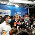 Elezioni in Puglia, Emiliano accarezza la vittoria