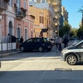 Incidente all'incrocio tra via Malcangi e corso Imbriani: auto finiscono sul marciapiede