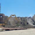Demolizione ex Angelini, Legambiente: «Un pezzo di storia della città arriva a compimento»