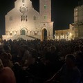 Actor Dei incanta il pubblico di Trani, arte e folla commossa sotto le stelle