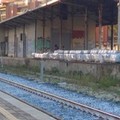 Il porticato vicino alla stazione è la nuova dimora dei rom