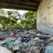 Dormitorio per senzatetto e discarica a cielo aperto:  preoccupante  disagio in via Verdi