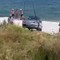 Auto cade in mare durante un parcheggio. Nessun ferito