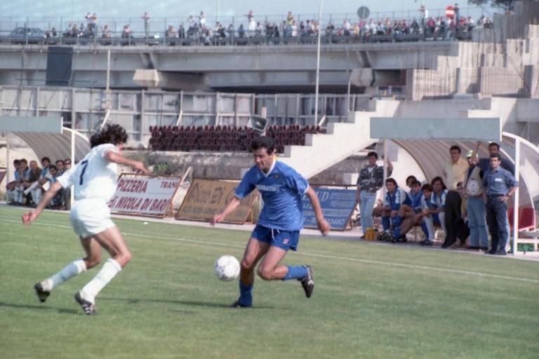 Carmelino in azione con la maglia del Trani