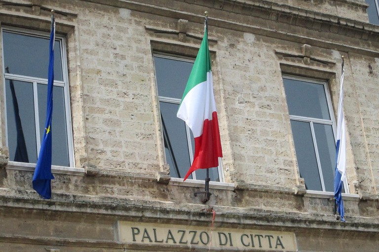 Comune di Trani: tariffe immobili e impianti sportivi