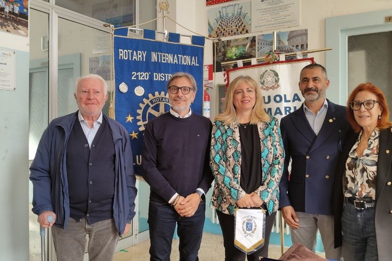 da sinistra: Riccardo Infante, Marco Galiano, Paola Gasbarro, Salvatore Nardò ed Elisabetta Papagni. <span>Foto Adriana Fabrizio</span>