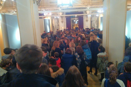 studenti del liceo Vecchi al Teatro Petruzzelli