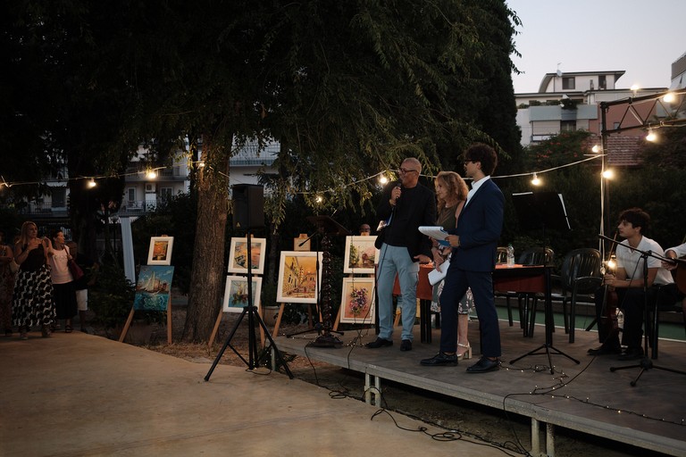 Il professor Gianni De Iuliis, la professoressa Isabella Scarpelli e Antonio Notarpietro. <span>Foto Luca Pistillo</span>