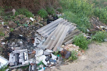 Bonifica natalizia, rimosse circa due tonnellate di amianto