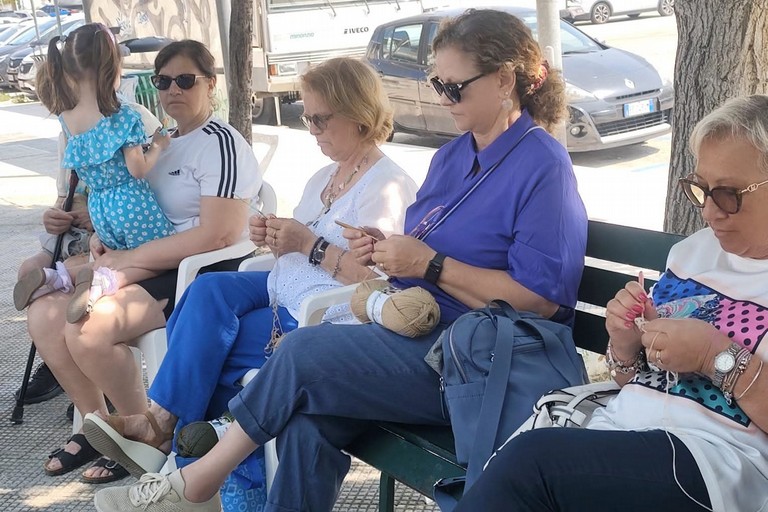 Folletti Laboriosi 2.0 - Giornata Mondiale del Lavoro a Maglia in Pubblico
