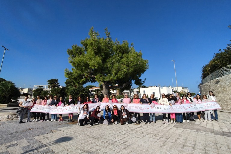 Passeggiata in Rosa 2025. <span>Foto Adriana Fabrizio</span>