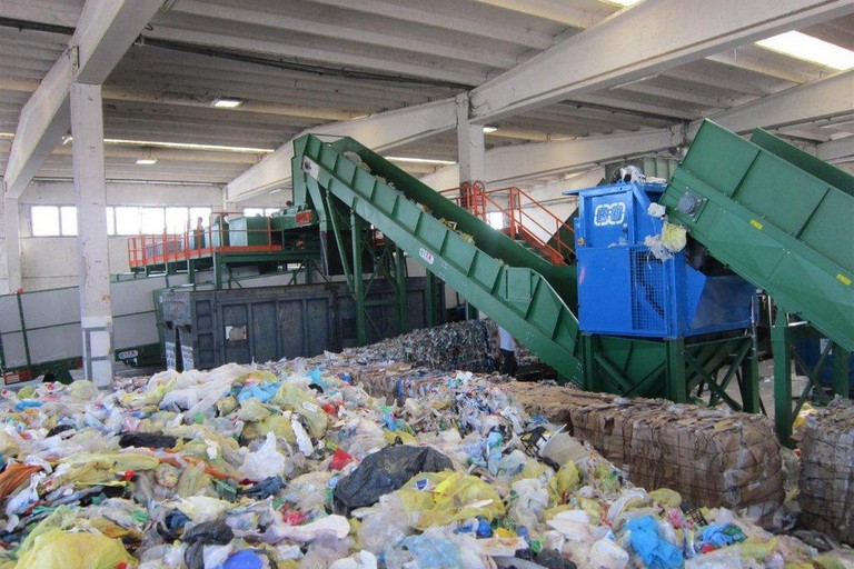 Impianto riciclo rifiuti
