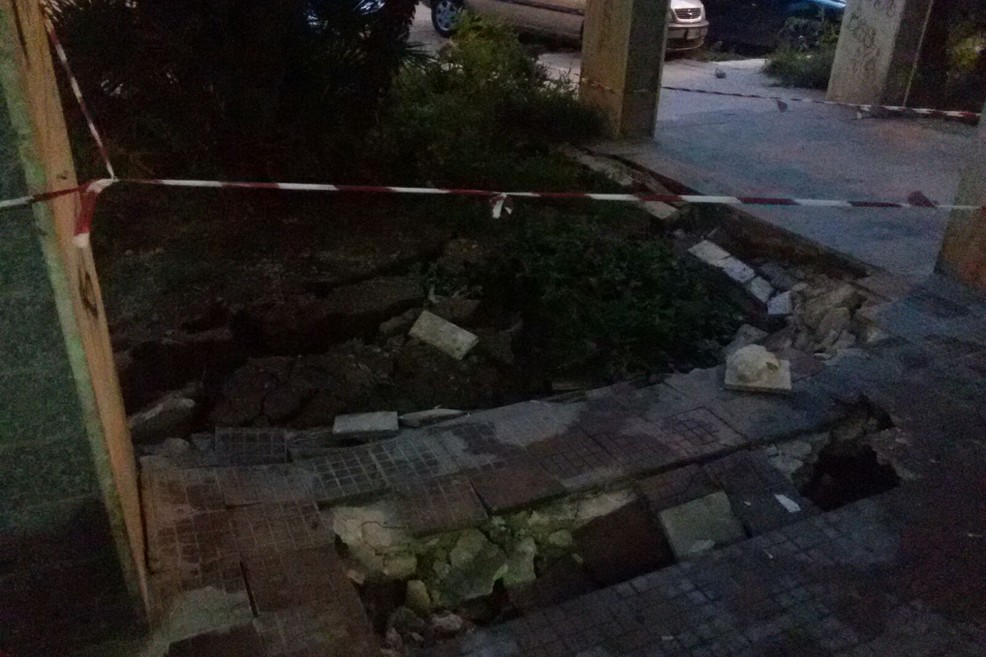 Marciapiede sprofondato in corso don Luigi Sturzo