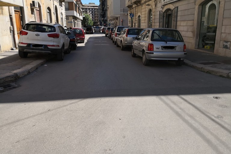 La "controfoto" della settimana: i vigili multano solo nel weekend?
