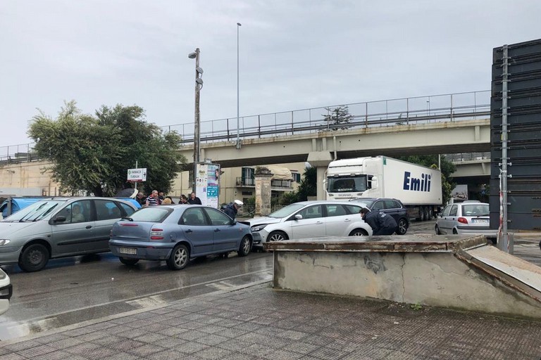 Incidente via Annibale Maria di Francia