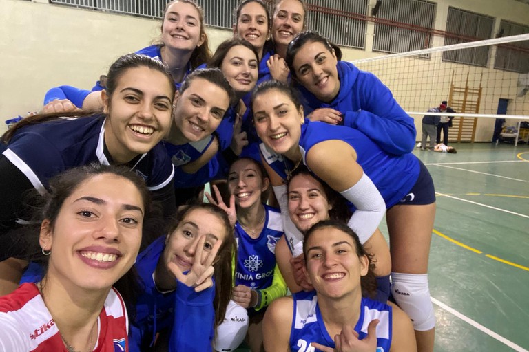 avinia Group Volley