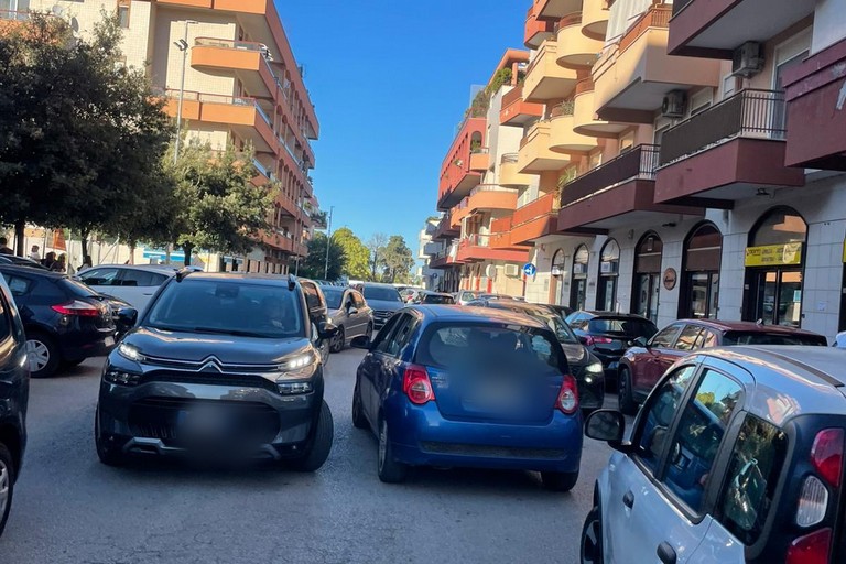 Auto in via Gisotti