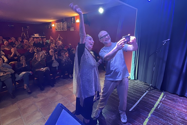 “Palcondicio” al Teatro Mimesis: quando il teatro diventa specchio ironico delle nostre relazioni