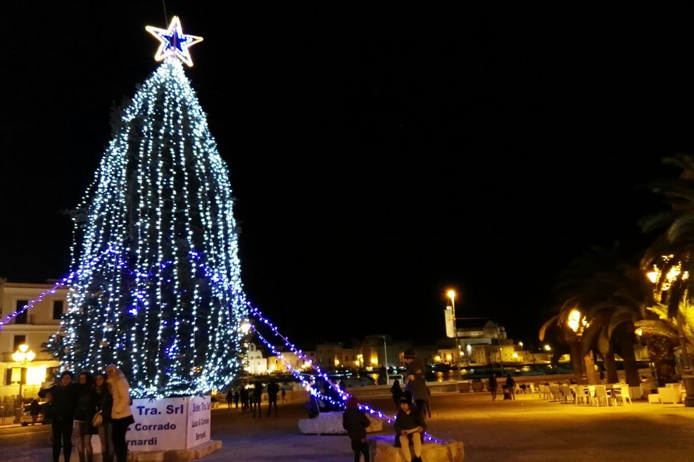 Natale a Trani, ecco il video per augurare a tutti buone feste