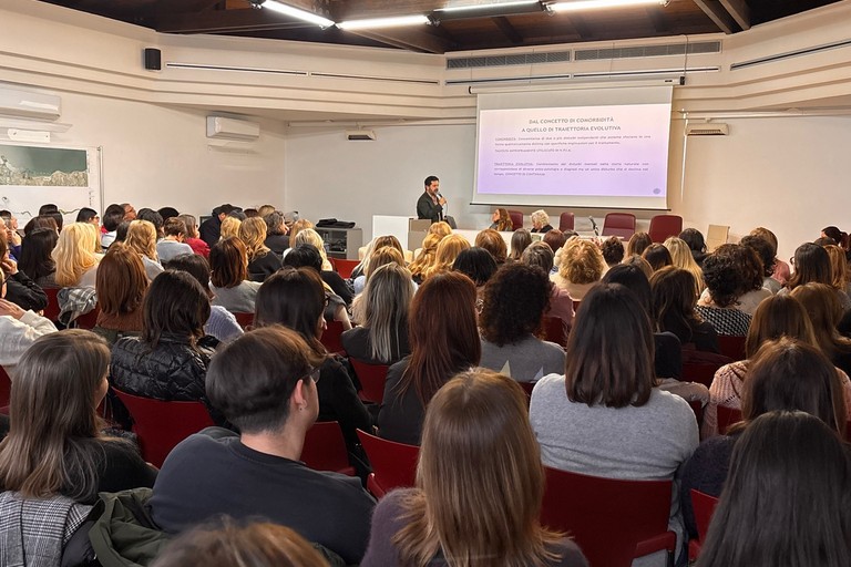 Incontro in biblioteca