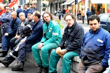 Donne a casa contro la disoccupazione