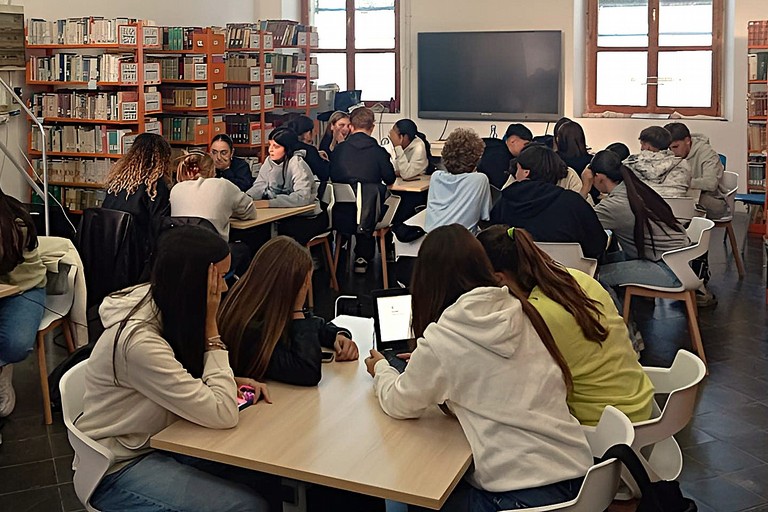 La Biblioteca del Liceo Statale “Francesco De Sanctis” - Trani. <span>Foto credits</span>