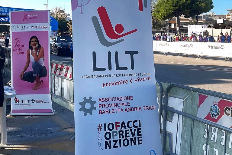 LILT Passeggiata in rosa a Trani