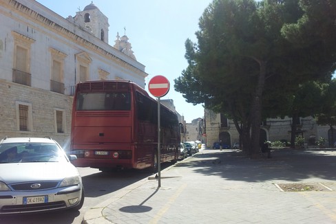 bus in piazza Gradenico