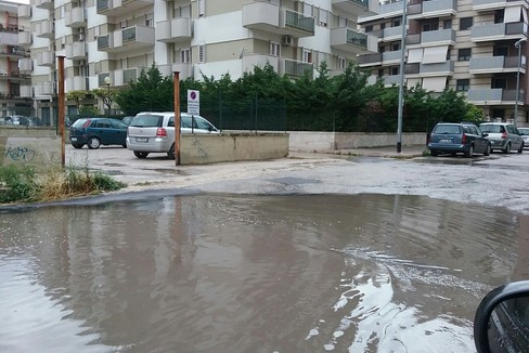 Lago in via città di Milano