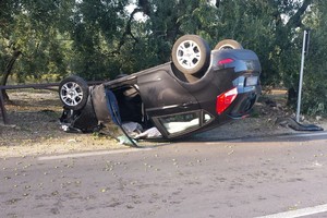 Auto ribaltata andria bisceglie trani