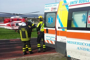 Elicottero Vigili del Fuoco con Ambulanza soccorsi