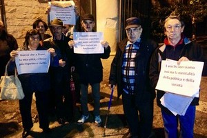 Protesta anziani di Villa Guastamacchia