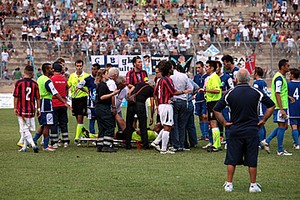 Malore dell'arbitro durante Trani-Taranto