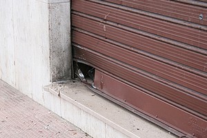 Bomba ad un caseificio di via Barletta