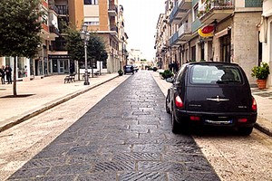 Auto parcheggiate in via San Giorgio