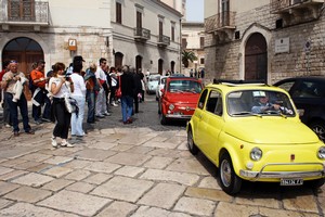 Audo d'epoca a Trani