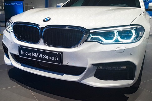 Unica Srl presenta in anteprima la nuova  "BMW Serie 5 Touring "