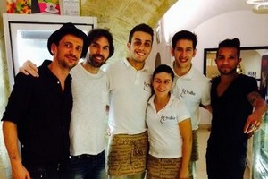 Da Battiti a Trani, Marco Carta e gli Zero Assoluto in visita in città
