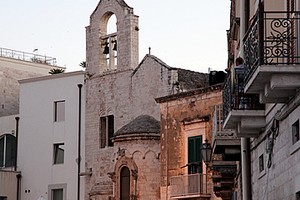 Trani, chiesa di Ognissanti