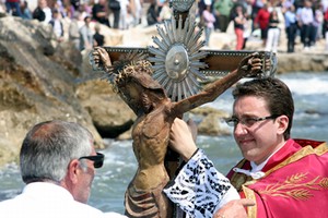 Trani, Crocifisso di Colonna