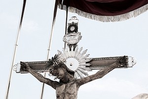 Trani, Crocifisso di Colonna