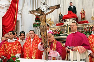 Festeggiamenti per il Crocifisso di Colonna a Trani