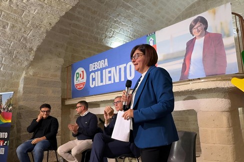 Debora Ciliento incontra Trani