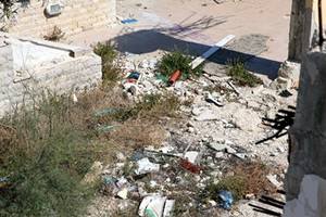 Discarica sul lungomare di Trani