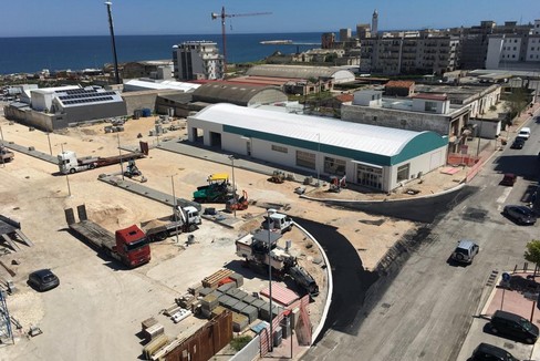 Raccolta rifiuti in via Barletta