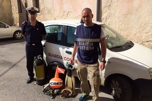 Sequestrati 4 kg di datteri