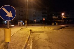 Rattoppate le buche di via Grecia