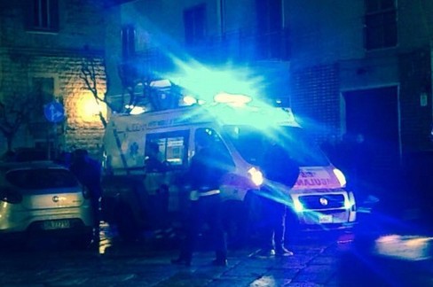 Investite due donne in corso Regina Elena